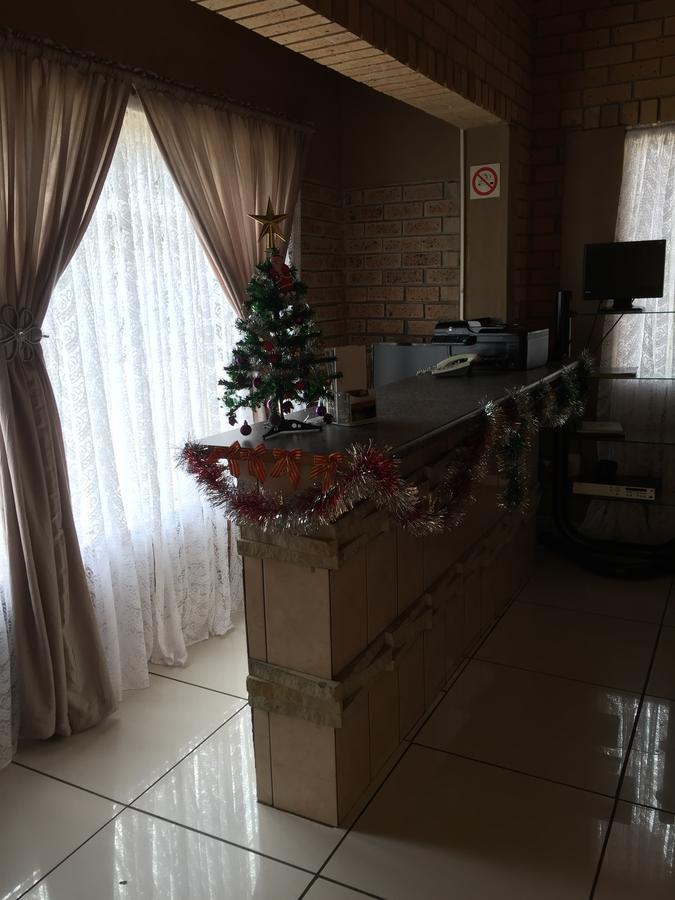 Tropical Paradise Guest House Mbombela Bagian luar foto