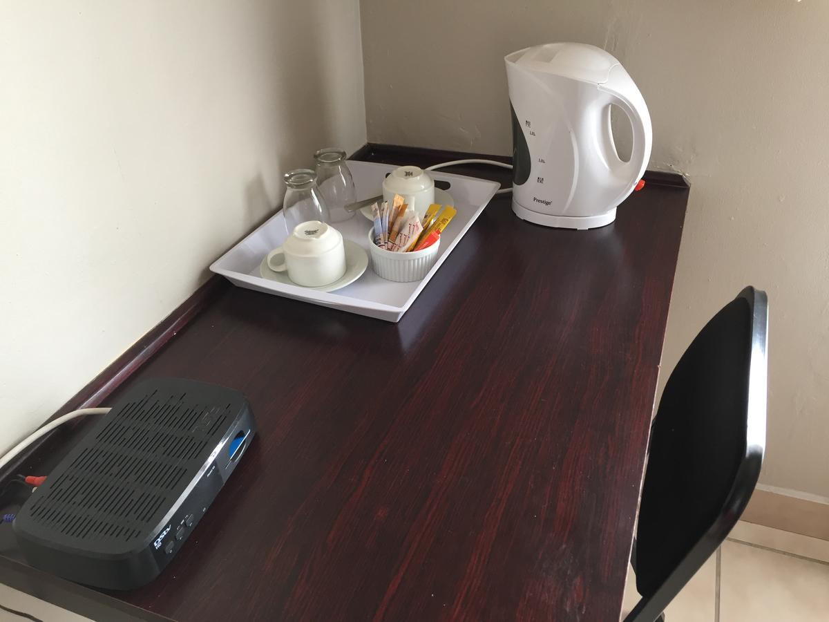 Tropical Paradise Guest House Mbombela Bagian luar foto
