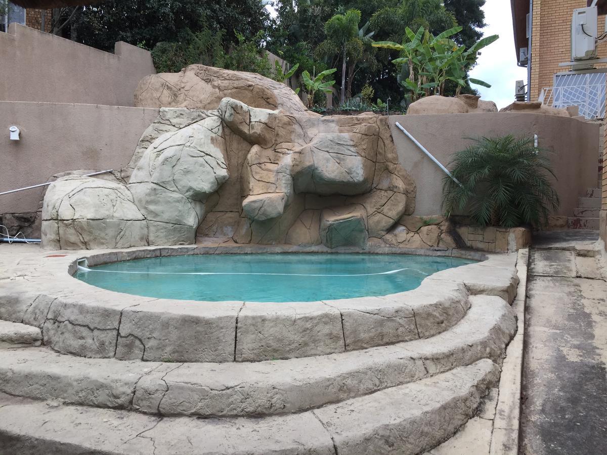 Tropical Paradise Guest House Mbombela Bagian luar foto